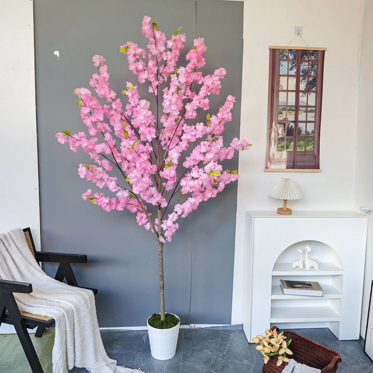 Árbol sakura artificial en flor