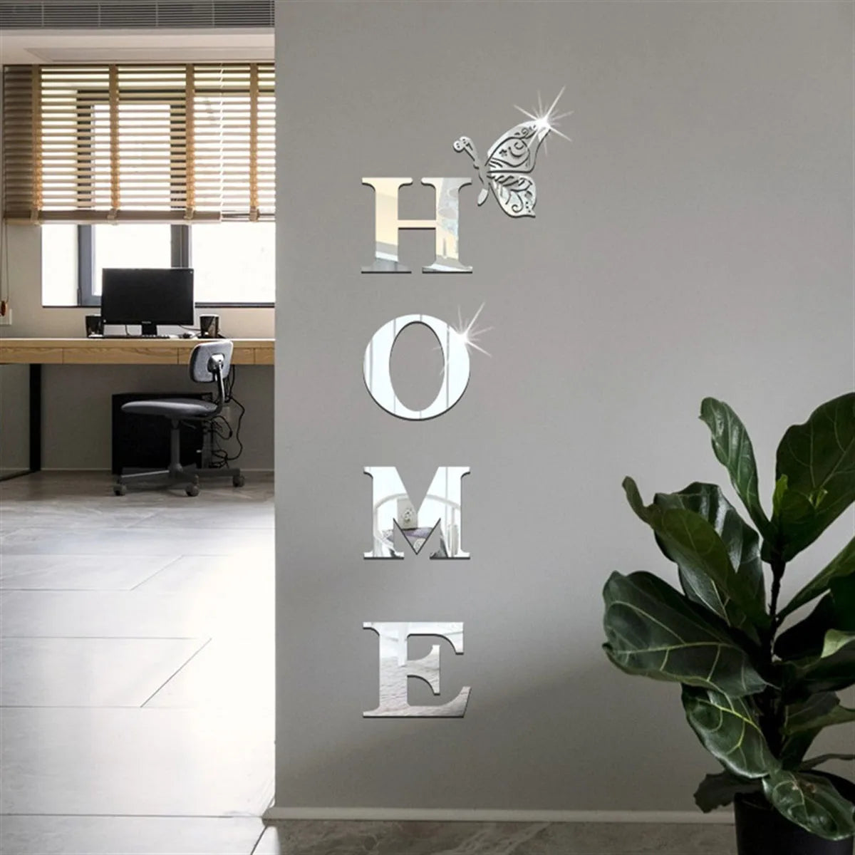 Vinilo espejo 3D HOME en la entrada